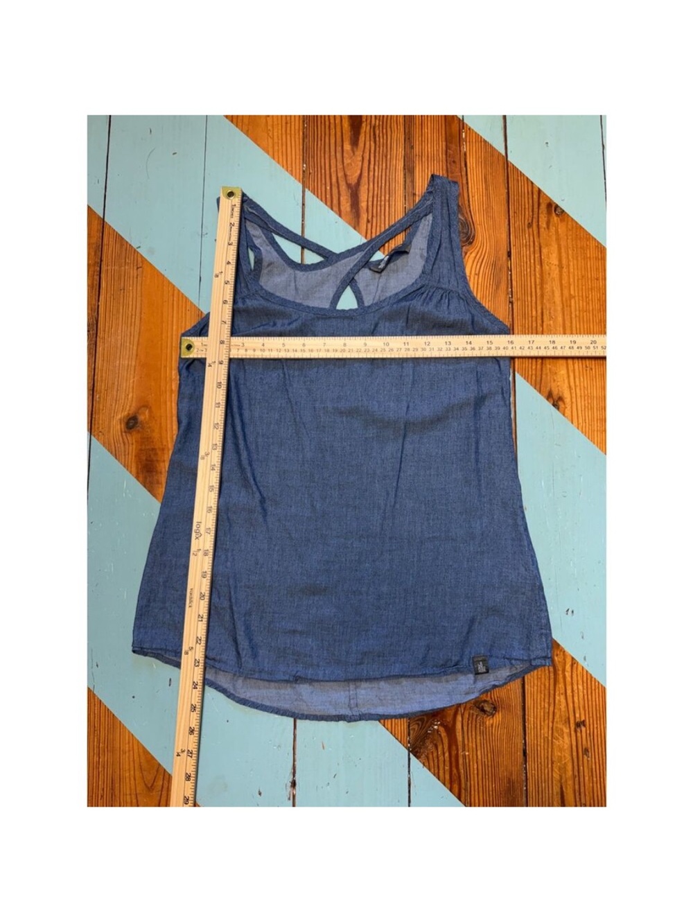 The North Face Denim Blue Crisscross Keyhole Tank Size Small - Picture 3 of 6